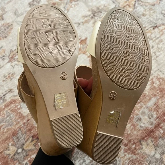 Chinese Laundry Tan and Cream Women's wedge Sandal - Picture 6 of 7